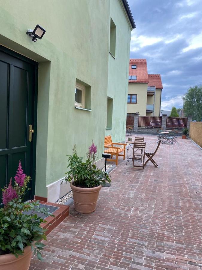Apartmany Tachov - Tiny House Exterior foto